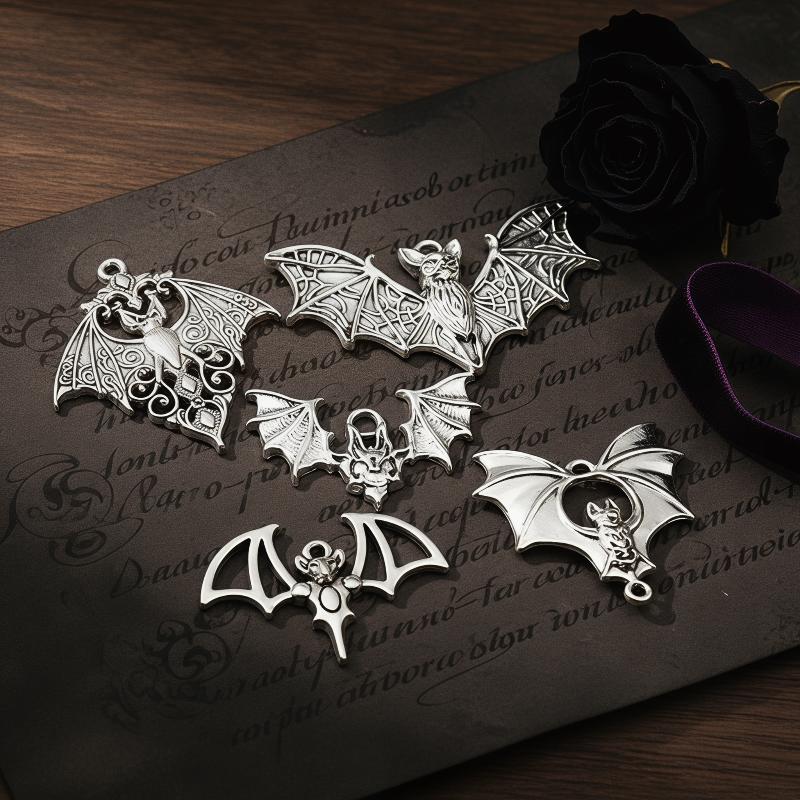 # 4 Peças de Pingentes Góticos - Cosplay Bat Prop avaliação e preço